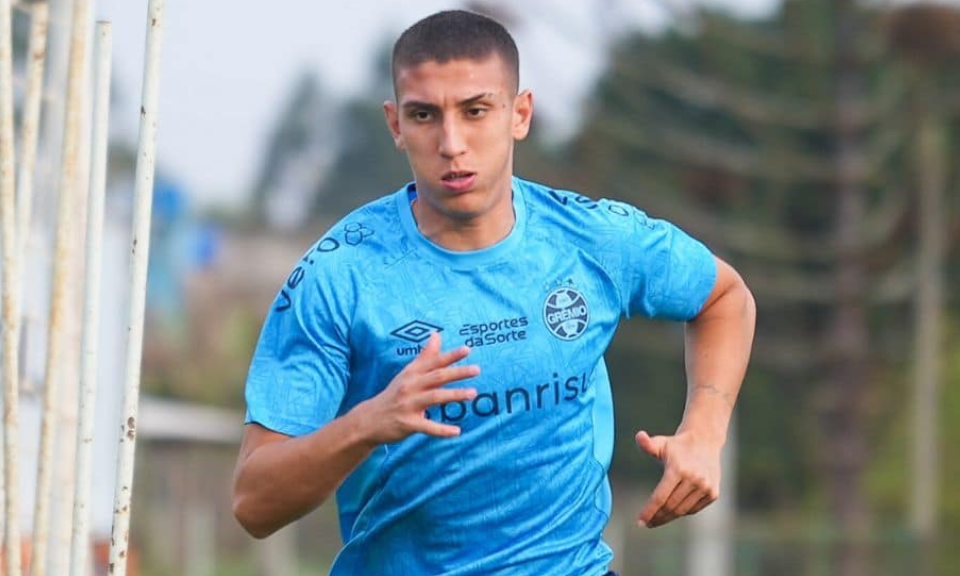 Ovacionado en su debut: Así salió Miguel Monsalve en su primer partido con Gremio