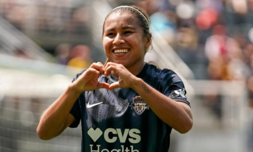 Leicy Santos Brilla y anota un gol al último minuto y le da la victoria a su equipo